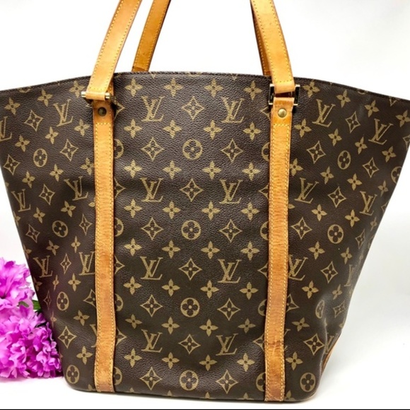 Louis Vuitton Handbags - Auth Louis Vuitton Sac Shopping Tote L68TO292